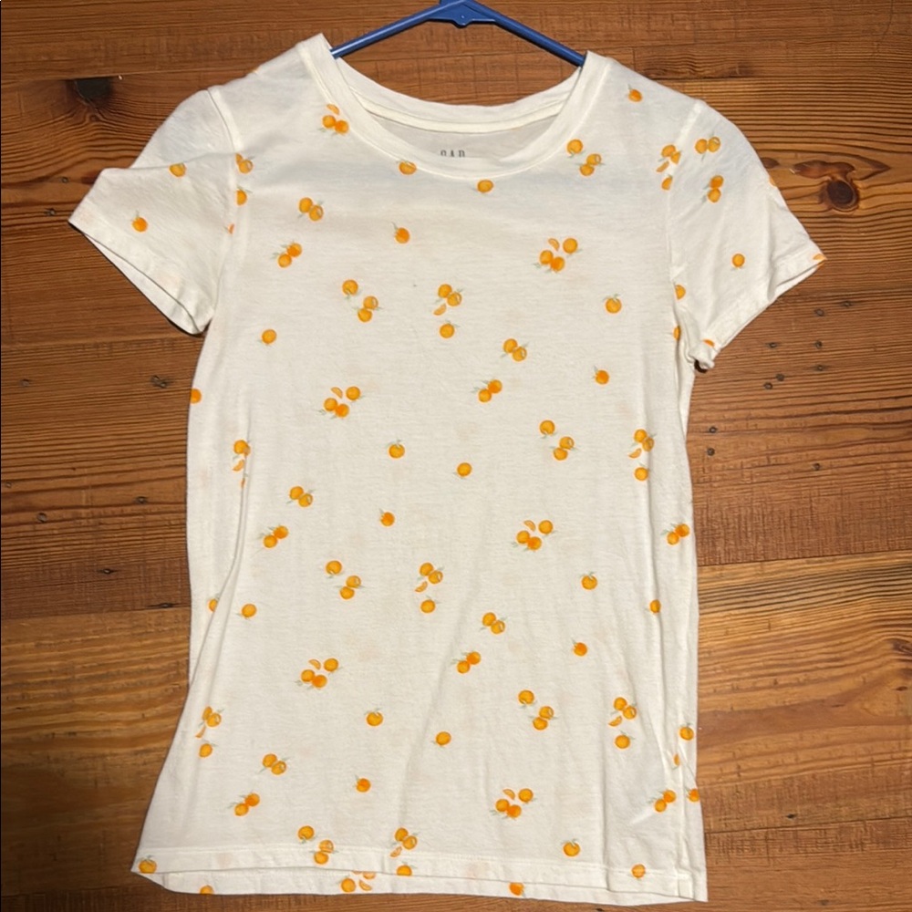 GAP White and Orange Short Sleeve Tee